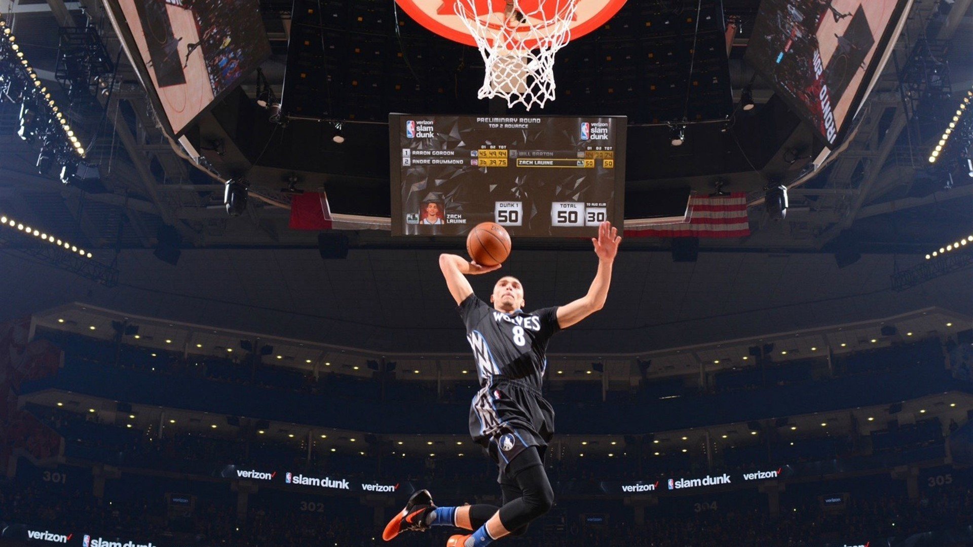 中国-皇马防线一夜崩塌！姆巴佩5分钟连进两球，贝林厄姆形同虚设